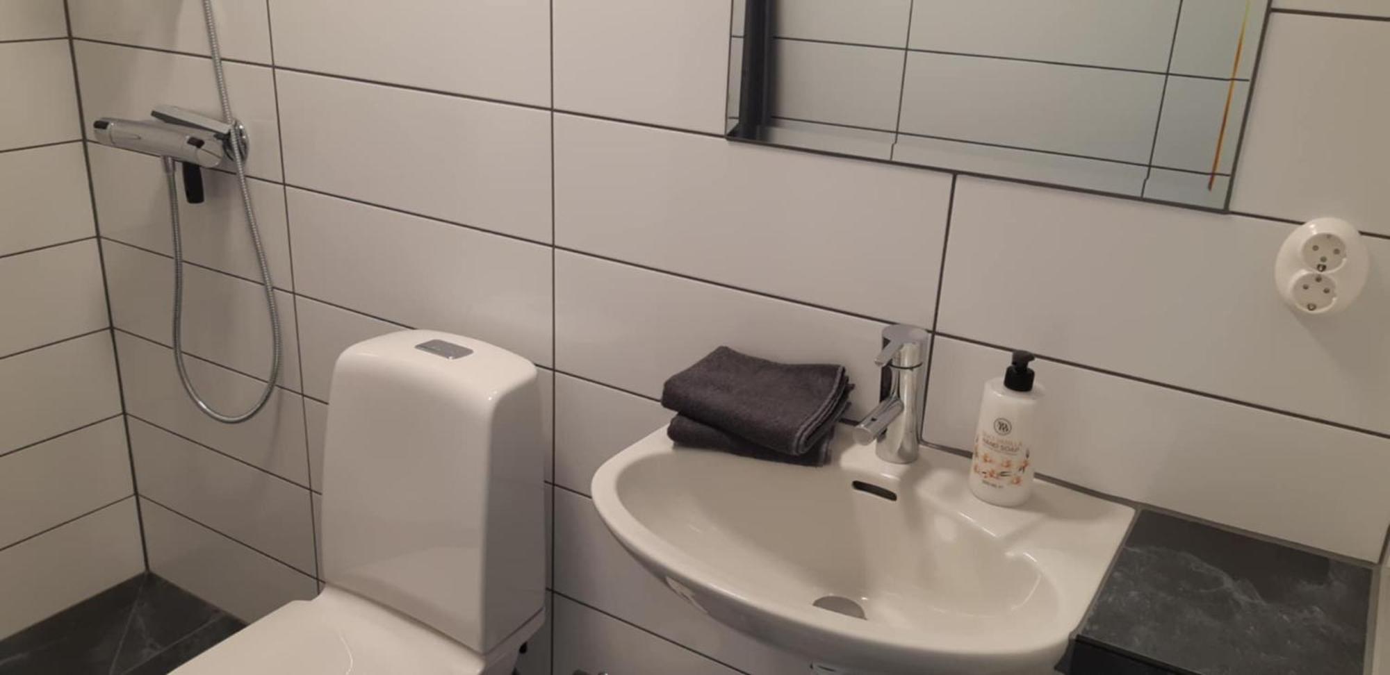 Bjoerkaengs Vandrarhem Tvååker Exterior foto