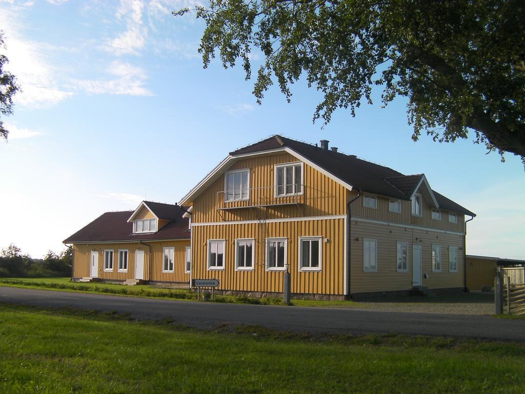 Bjoerkaengs Vandrarhem Tvååker Exterior foto