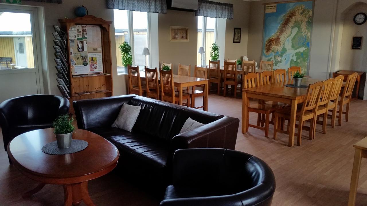 Bjoerkaengs Vandrarhem Tvååker Exterior foto